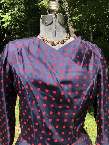 Vintage 1950’s Full Circle Swing Polka Dot Satin Dress Lovely! 34-24-60 - Picture 7 of 11
