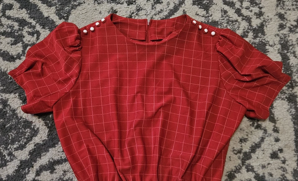 Vestido Miss Oops rojo y blanco manga abullonada talla grande vintage años 80 hace 40 Foto 2 de 4