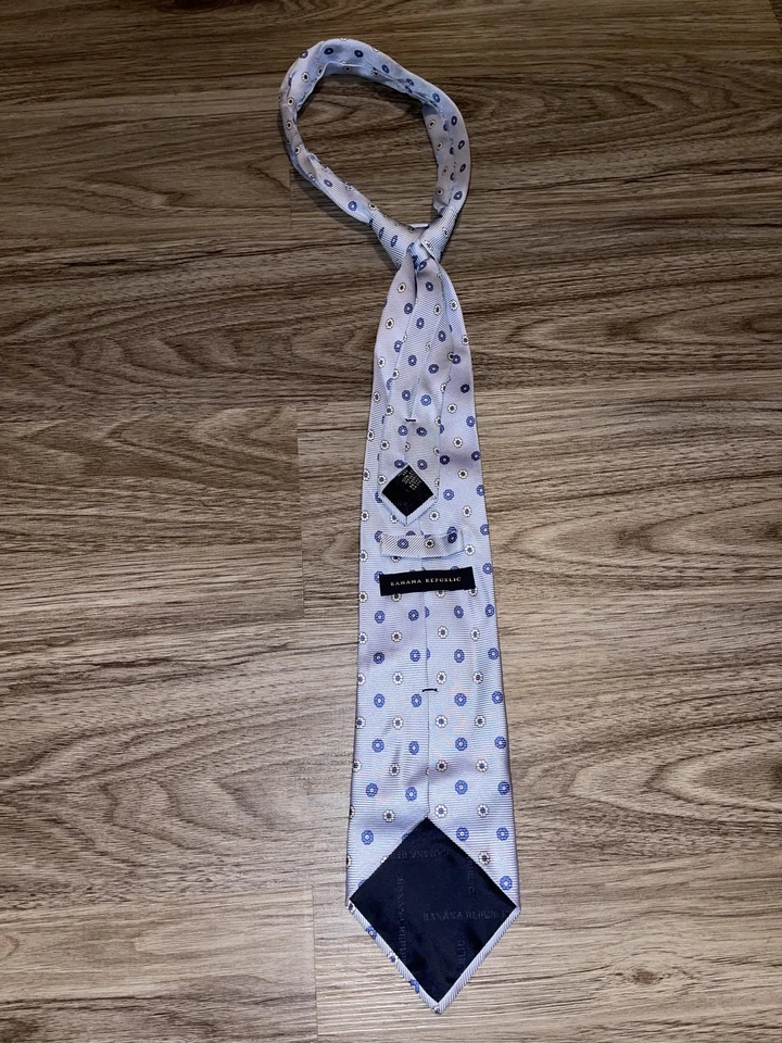 Corbata Banana Republic Para Hombre Talla Única Azul Claro Seda Micro Floral Hecha en EE. UU. Foto 3 de 4
