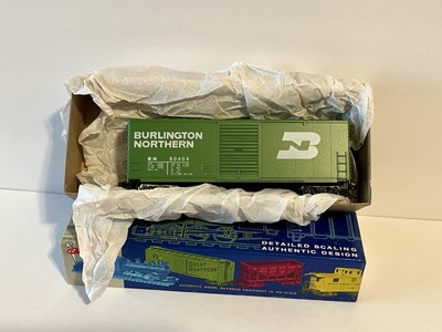 HO Scale MDC Roundhouse Products Burlington Northern 40  Boxcar