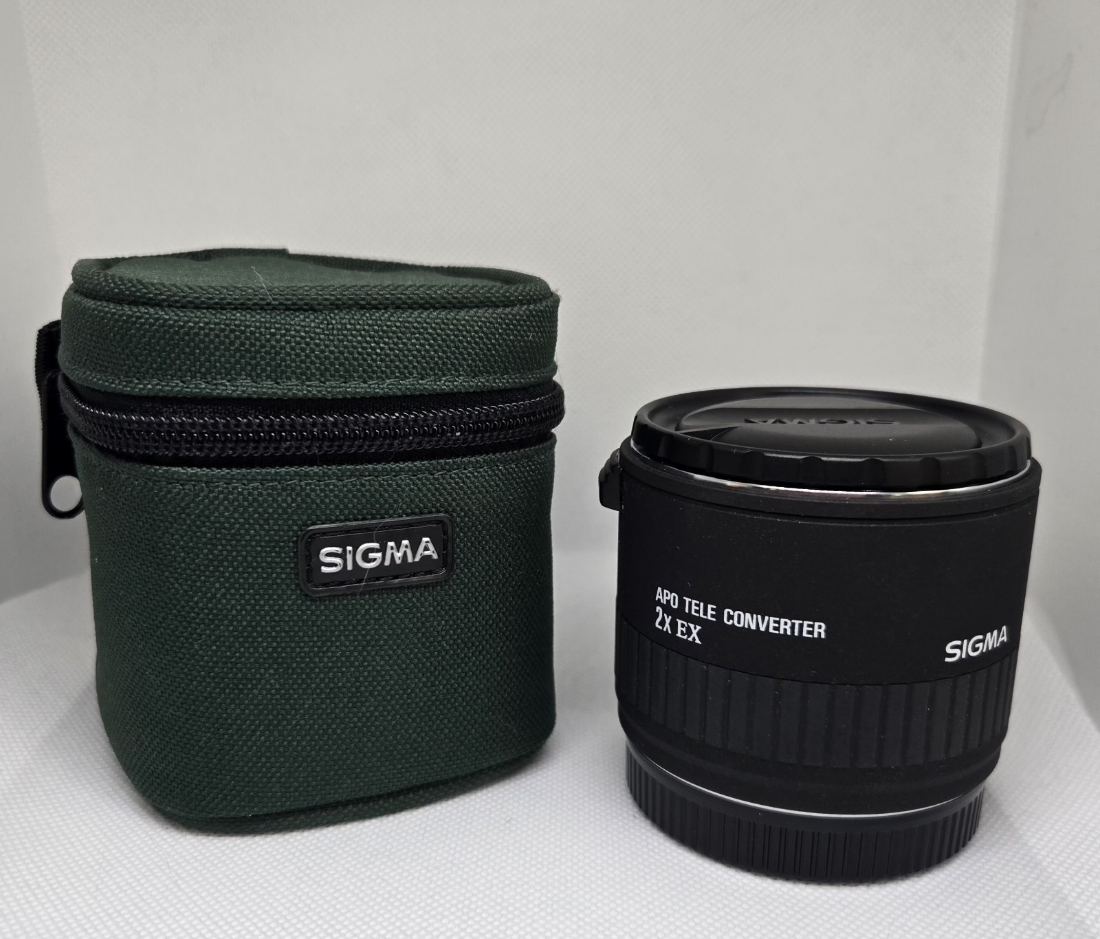 Canon Sigma APO 2X EX Autofocus Tele-Converter With Original Case