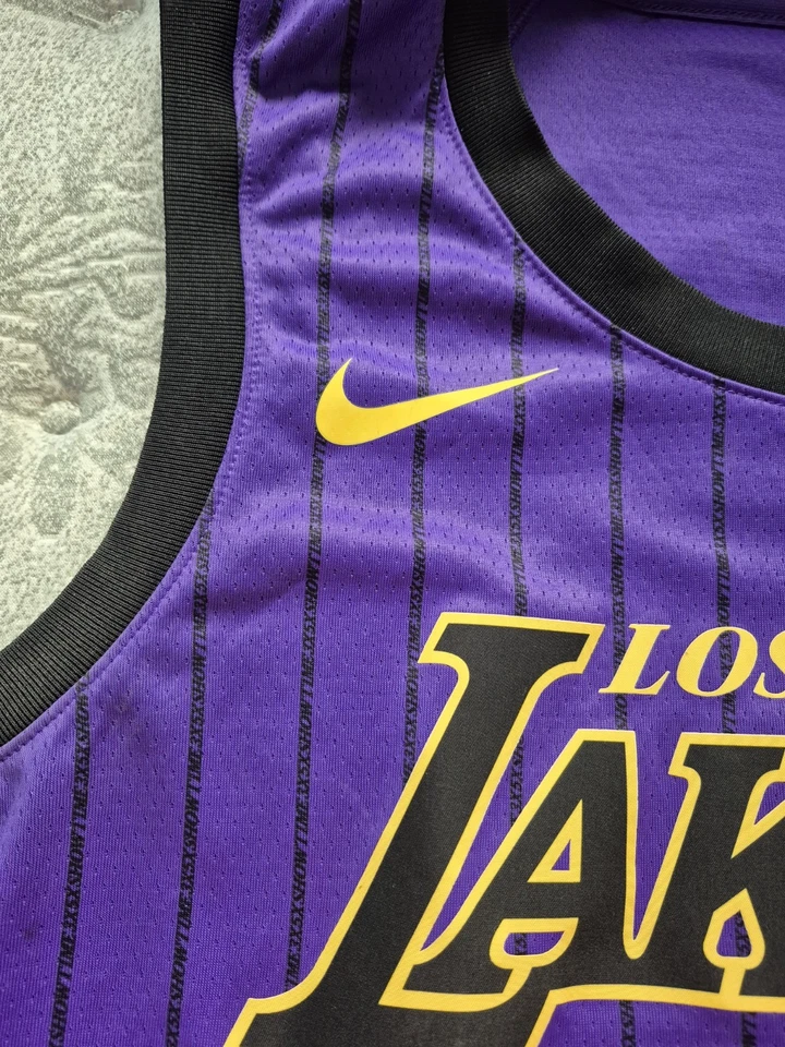 Nueva Camiseta Swingman Talla 3XL LeBron James Los Angeles LA Lakers Nike City Edition Foto 2 de 4