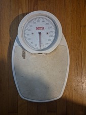 Seca 750 Mechanical Scale 320 lb / 150 kg Large Dial Dual Units Low Profile