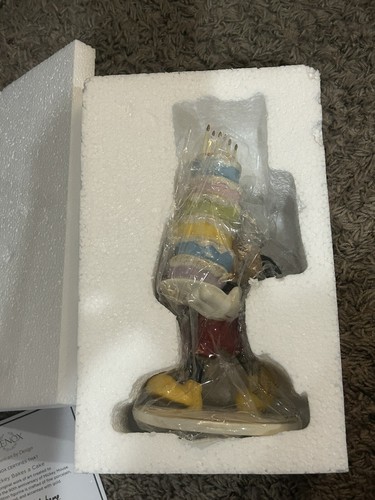 Lenox RARE Disney "Mickey Bakes A Cake" Figurine 90 Years #879257 - Picture 15 of 15