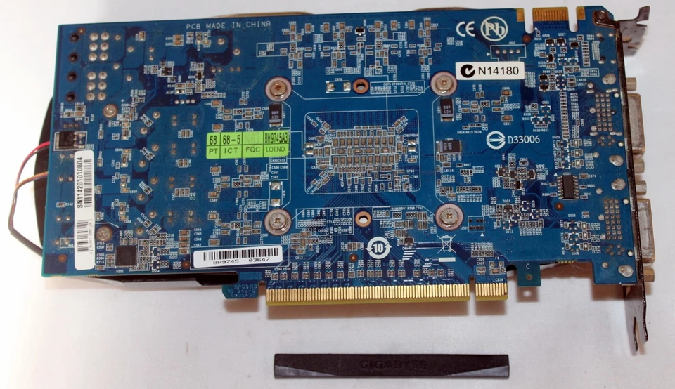 Gigabyte GeForce GTX 560 Ti 1 GB GV-N560OC-1GI Video Graphics Card - Image 2 of 3
