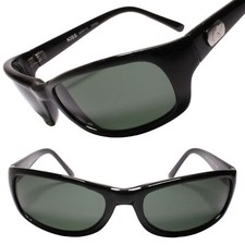 Classic Y2K Style Metal Embellishment True Vintage Black Rectangle Sunglasses
