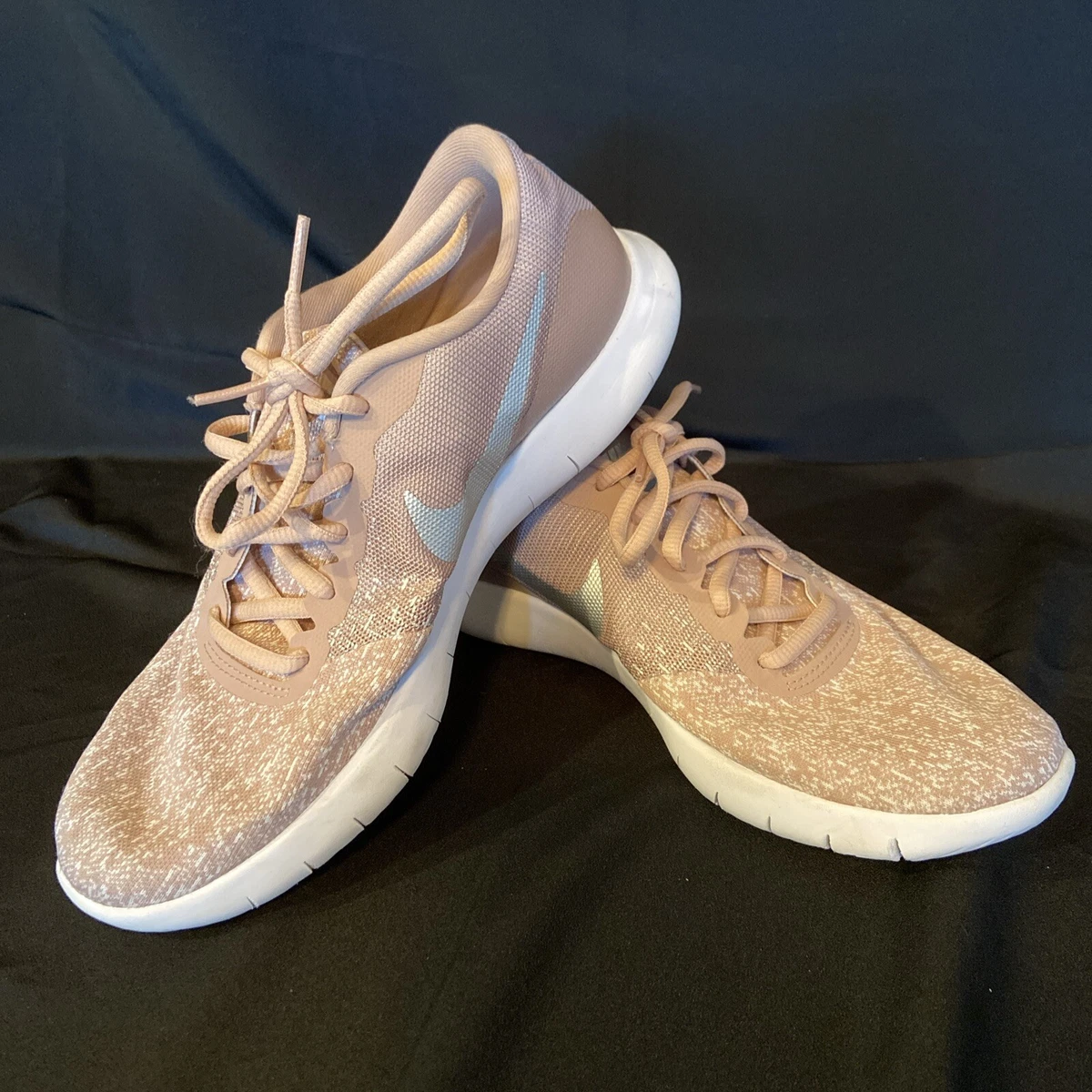 Nike tennis shoes 2025 rose gold