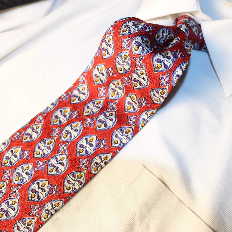 Corbata de seda floral roja amarilla azul HUNGRÍA PARIS 58,5 L x 3,75 W Foto 3 de 4