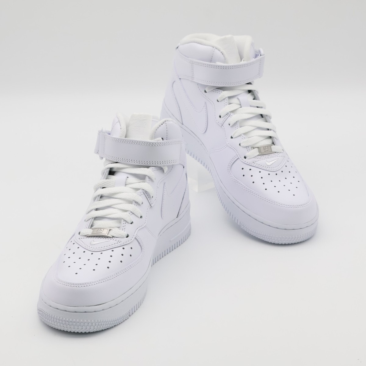 FZ8784-100 Supreme Nike Air Force 1 Mid White FW24 (Men's FZ8784-100 Supreme Nike Air Force 1 Mid White FW24 (Men's