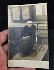 postal antigua FOTO REAL "Anna Pardew" discapacidad anciana silla de ruedas 1910