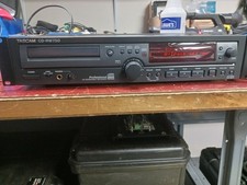 TASCAM CD  RW750 Professional CD Rewritable Recorder As Is  Tray Stuck Unit 1