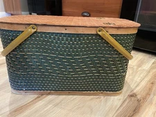 Burlington Basket Co. Hawkeye Hammer 1970s Vintage Green Wood Picnic Basket