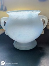 Ancien vase en verre opalin blanc épais – 17 cm