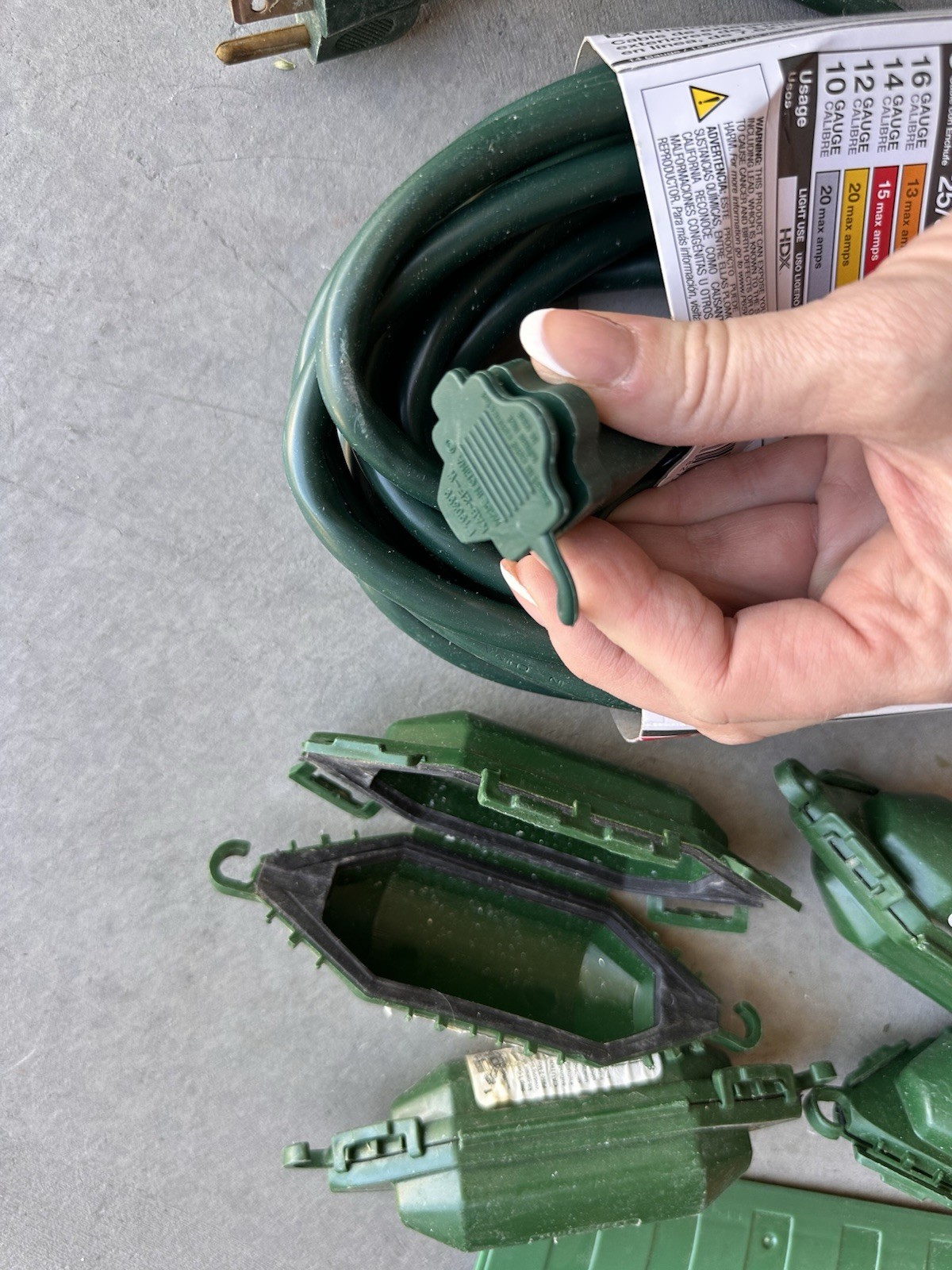 2 HDX Home Depot 25ft 14 Gauge 3 Inline Outlet Outdoor Extension Cord Green