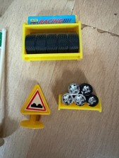 1/72 / 1/50 Racing Diorama pieces signs flags tyres wheel SUIT CODE 3 Corgi