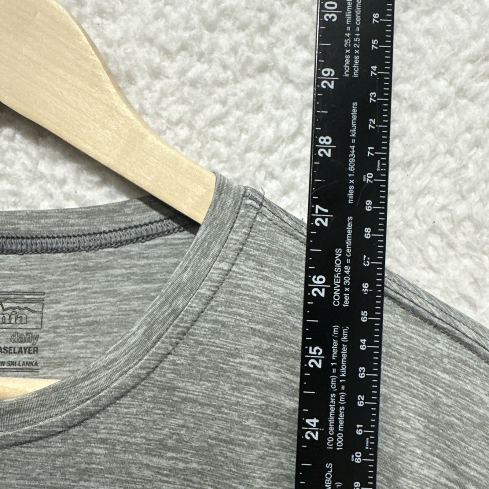 Patagonia Men's Long-Sleeve Shirt Size L Capilene Base layer Daily Heather Gray thumbnail 10