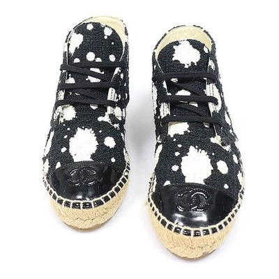 CHANEL Espadrilles femme en tweed noir vernis avec logo CC 158336459 [U] - Photo 1/4