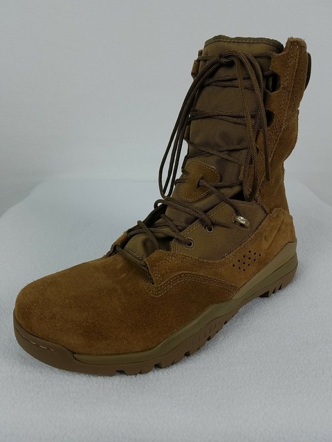 nike tan boots