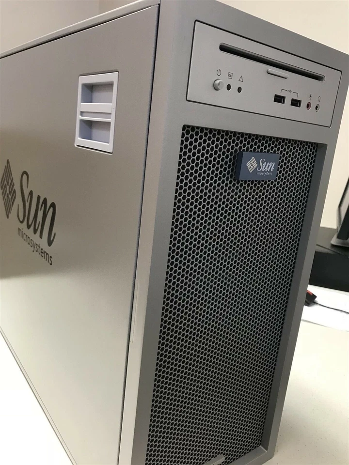 Sun Ultra 25 / 1x1.34Ghz / 80GbHdd / 1GB Mem/ XVR-2500  - Image 2 of 3