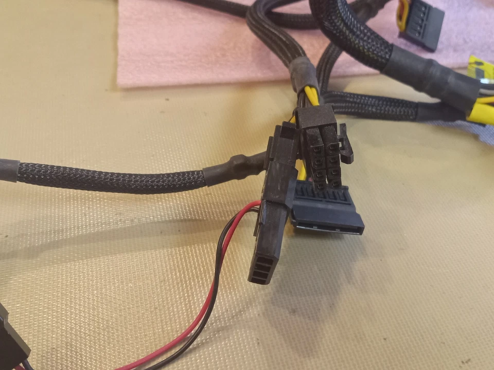 Ultra ULT-HP450 20+4 Pin 450W ATX Desktop Power Supply TESTESD WORKING - Image 4 of 4