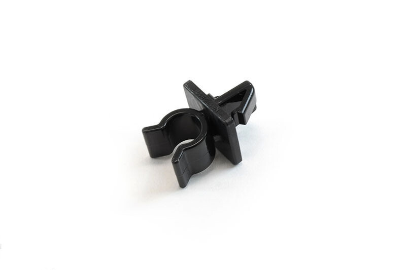 kepi5617kepi5617 2点おまとめ Mitsubishi OEM Hood Prop Locking Clip | 2001-2006 Mitsubishi Evo 7