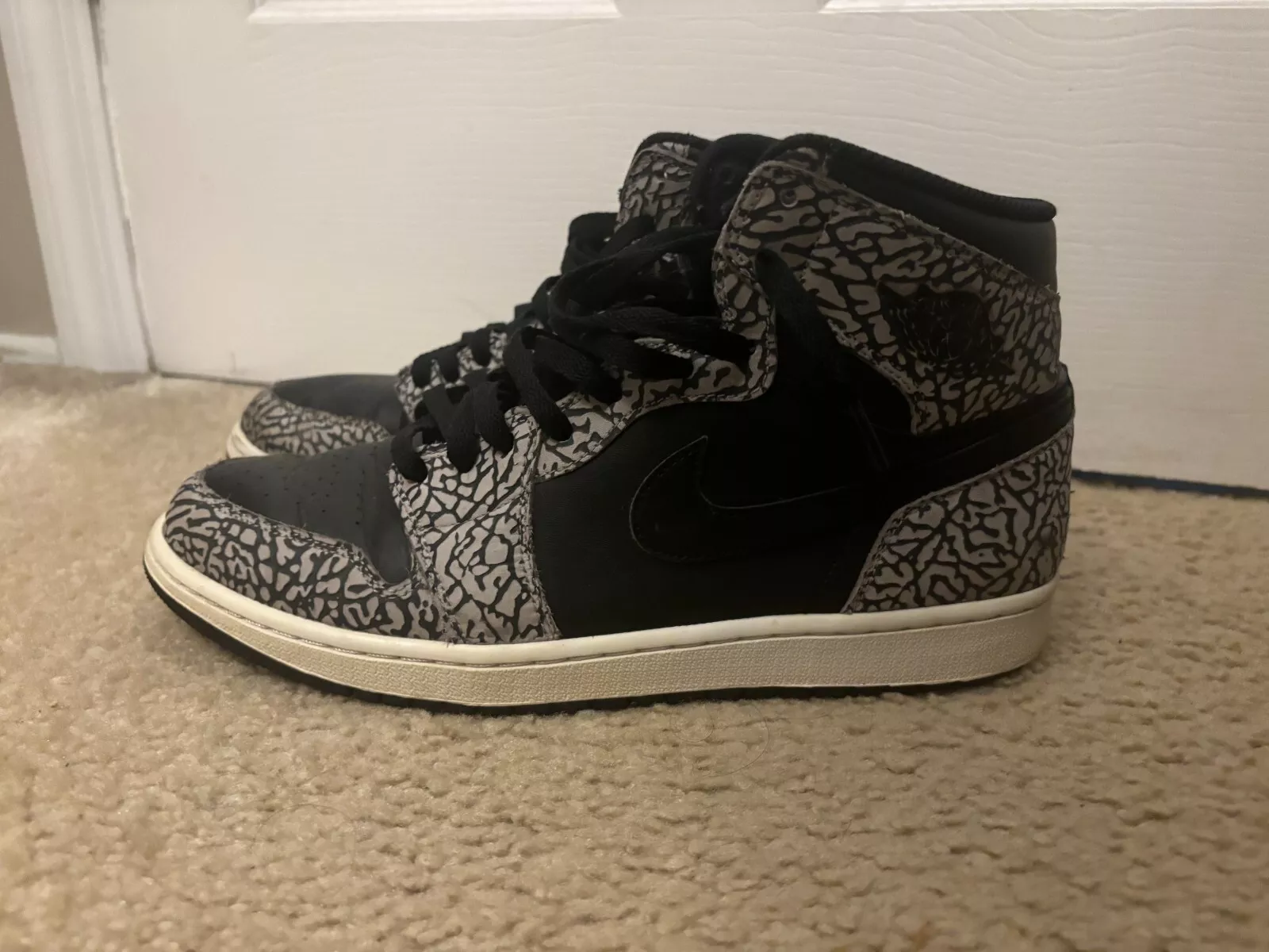 Nike Air Jordan 1 High Retro Un Supreme ciment noir éléphant taille 12