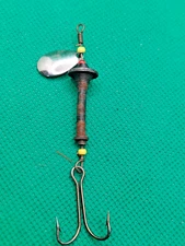 UNKNOWN SPINNERBAIT.