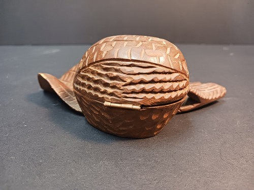 Antique Wood Black Forest Carved Walnut on Two Leaves Inkwell 5.25” - Picture 3 of 4