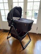 Nuna SWIV&trade; & TRIV&trade; Series Bassinet & Stand