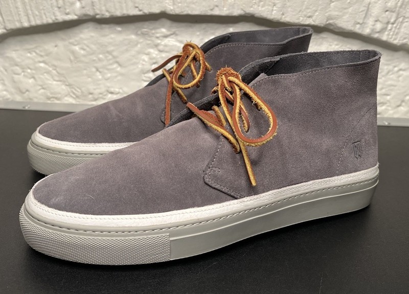 Mens NOAH WAXMAN Hamilton Gray Suede Leather Chukka Sneakers Shoes Sz 8.5 w/ Bag