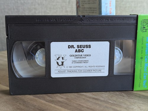 Dr. Seuss VHS Lot - One Fish Two Fish (SEALED) & ABC - Picture 5 of 5