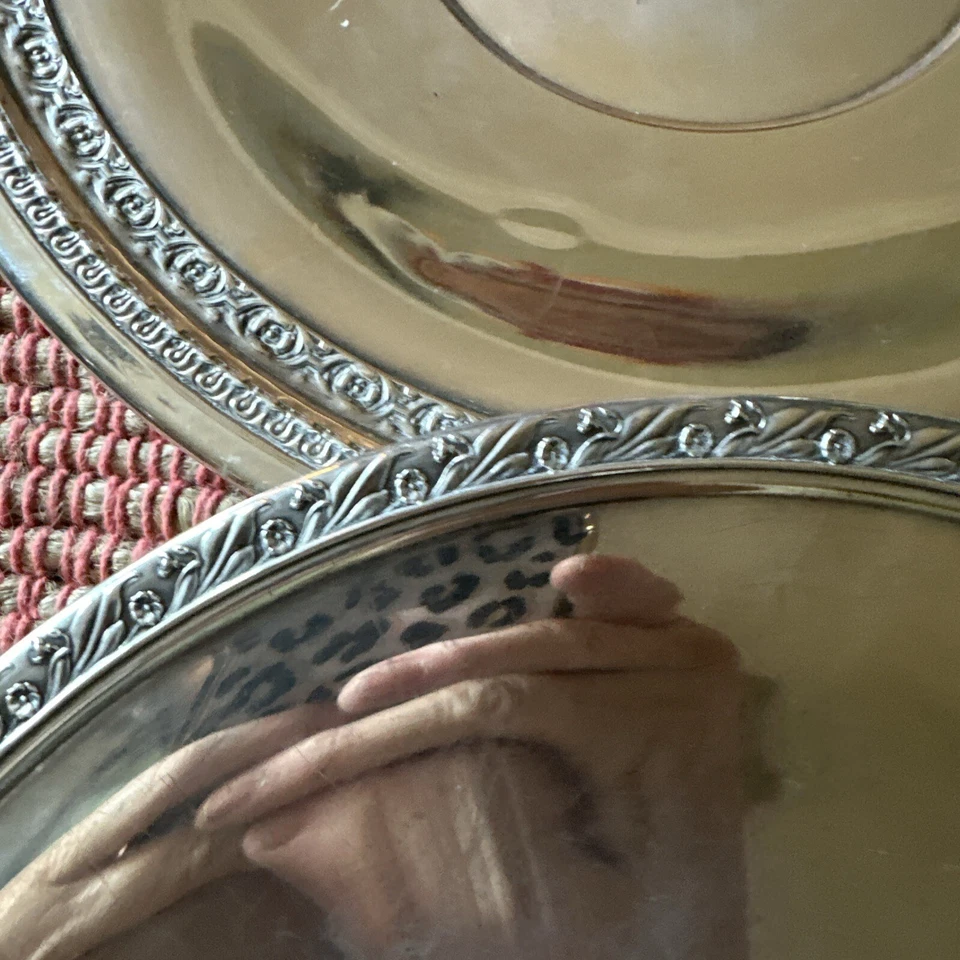 Bandejas de placas de prata Reed & Barton 10,5" rústicas 1209&1203 - Imagem 2 de 4