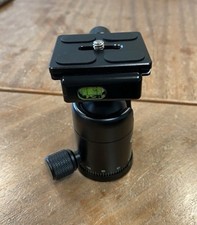 Kamera Stativ Kugelkopf mit Wasserwaage , Von Rollei C5i, neuwertig.