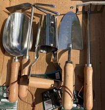Premium Heavy Duty Stainless Steel Wooden Handel  Garden Hand Tool set (5 items)