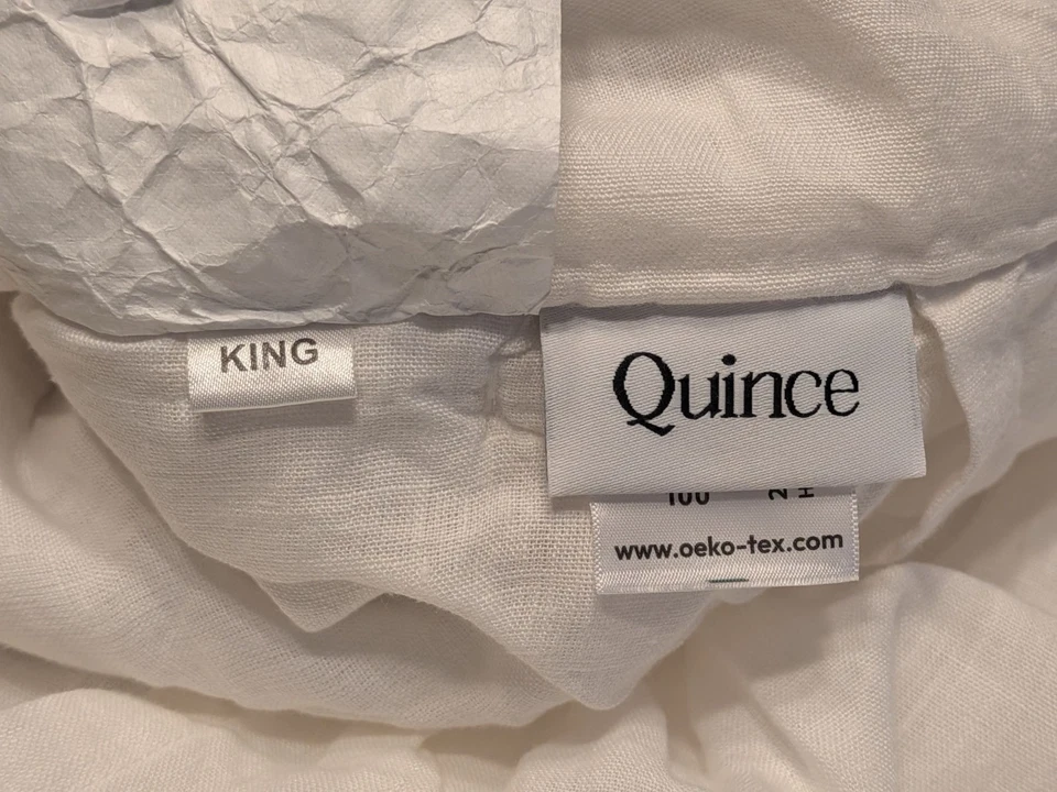Quince European 亚麻梦幻被子 3 件套颜色白色尺寸 King/Cal King - 全新 - — 第 4/4 张图片