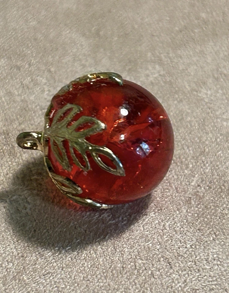 Craft Bakelite bumble buttons and vintage red berry glass pendant/beads - Image 3 of 4