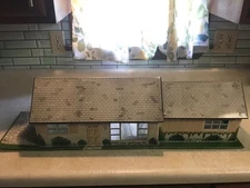 MARX TIN RANCH DOLL HOUSE Play Set 1950s Litho Metal Mid Century RARE Nice Toy