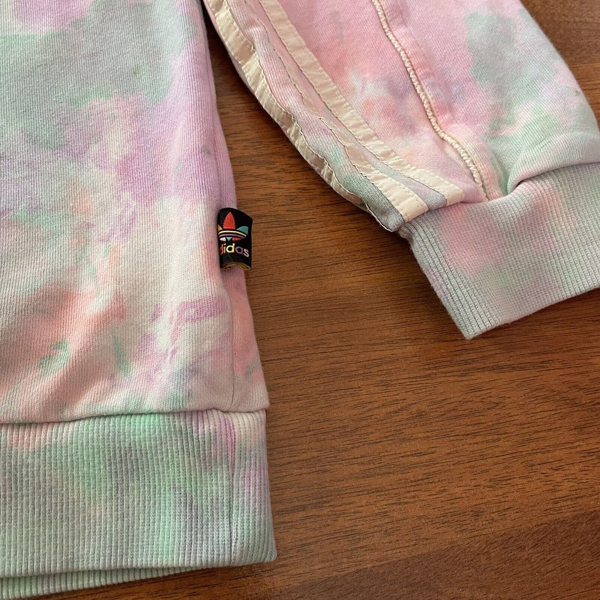 ADIDAS x PHARRELL WILLIAMS HUMANRACE HOLI CREW SWEATSHIRT SIZE “S 