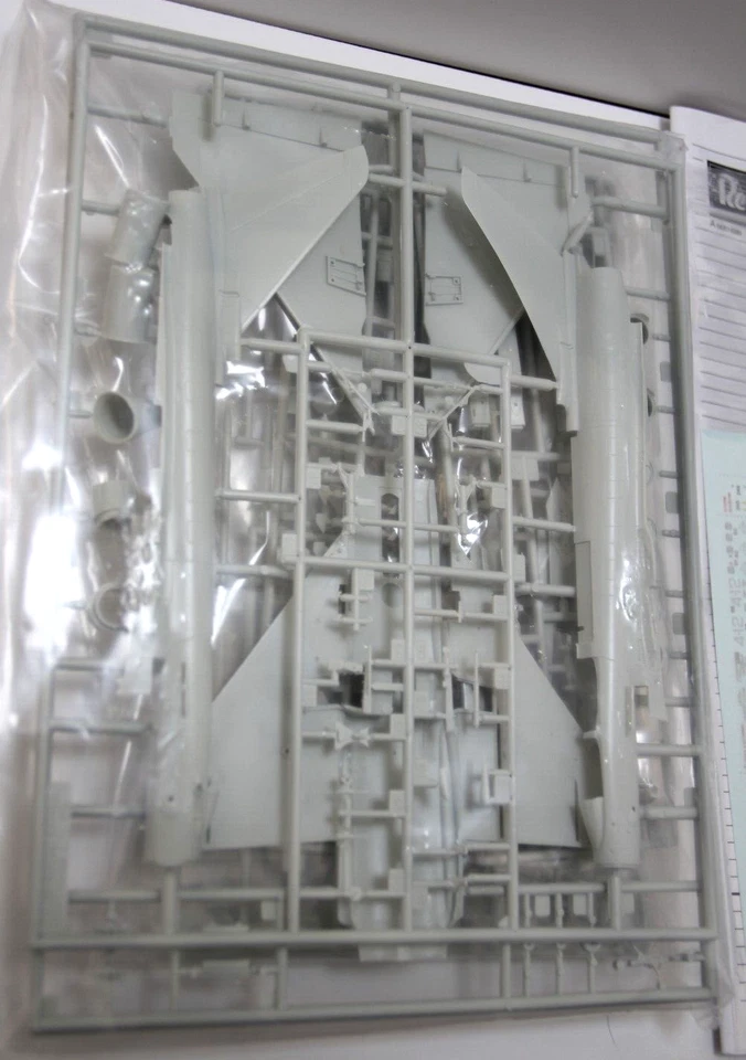 REVELL USATO KIT 1:72 DA MONTARE AEREO EUROFIGHTER TYPHOON SINGLE SEAT ART 04317 - Immagine 3 di 4