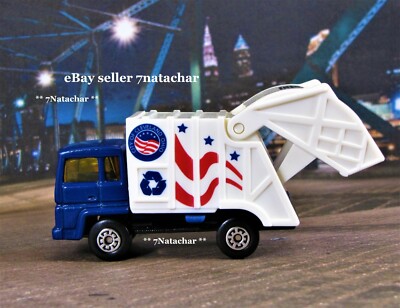 Recycling Garbage Waste Refuse Trash Management Truck Model  P