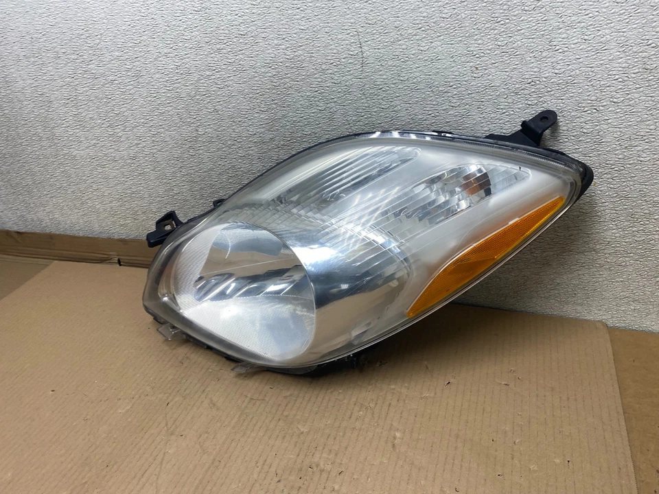 Левая галогенная фара для Toyota Yaris хэтчбек 2006–2008 годов выпуска U2589 DG - Изображение 2 из 4