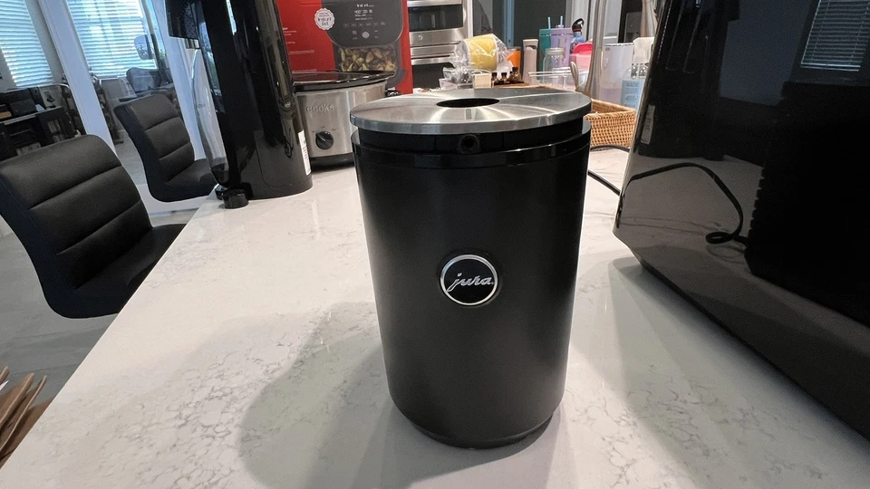 Máquina de café automática Jura ENA Micro 9 One Touch - ¡Totalmente funcional con extras! Foto 2 de 4