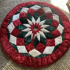 Christmas Tree Skirt Velvet Patchwork Deep Red Green Creamy White Thick Plush