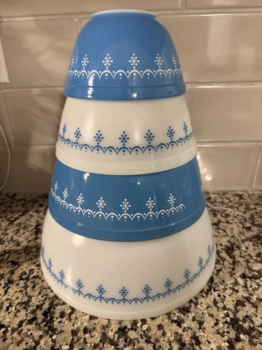Vintage Pyrex Blue Snowflake Mixing Bowls Set 401 402 403 404 – Nesting – USA