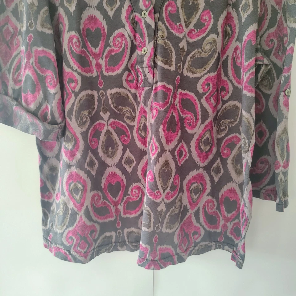 Fresh Produce Henley Top Womens 1X/2X V-Neck Cotton Roll Tab Abstract Geometric - Image 3 of 4