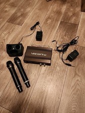VocoPro UHF-3205 2 Microphone Dual Channel Wireless System