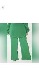 PRETTYLITTLETHING Green Solid Elastic Waist Polyester Plus Dress Pants 14W