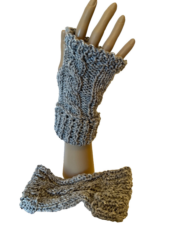 Ob.D. Handmade, Hand Knit, Wrist-length, Cabled, Heather Grey Fingerless Gloves