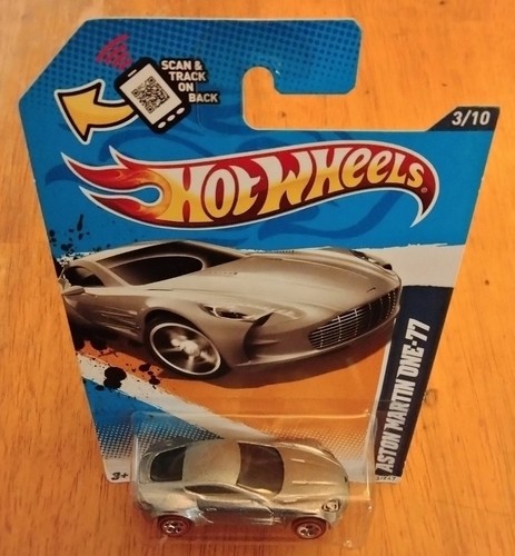 2011 Hot Wheels All Stars '12 ASTON MARTIN ONE-77 Redline Red Wheels! - Picture 4 of 6