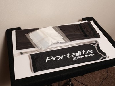 open box Elinchrom Portalite Softbox (26 x 26'')